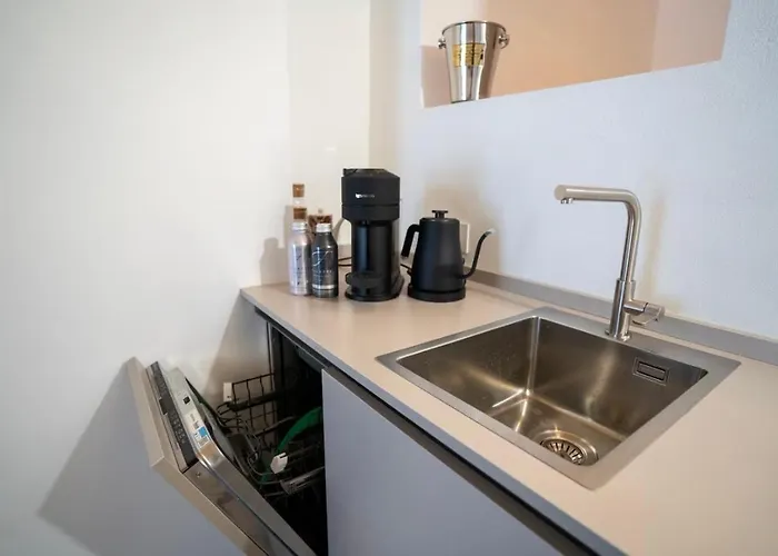 Palazzo San Zeno Apartment *