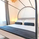 Palazzo San Zeno Apartment