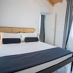 Palazzo San Zeno Apartment *